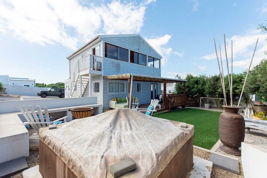 4 Bedroom Property for Sale in Britannia Bay Western Cape